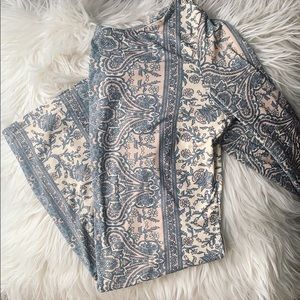 HONEY PUNCH Long Sleeve Paisley Dress